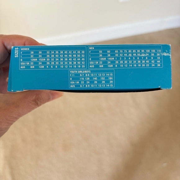 Arena Women's Navy One-Piece Swimsuit - Picture 8 of 9